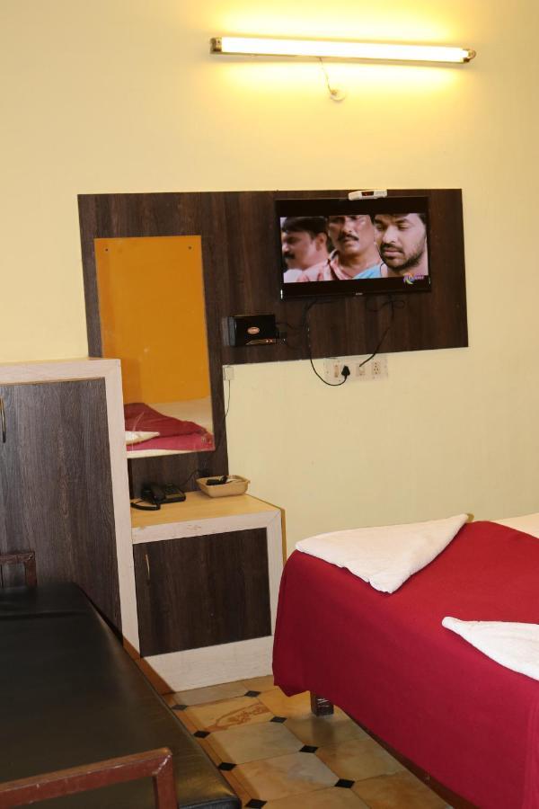 Hotel Siva Sakthi Tiruvannāmalai 外观 照片
